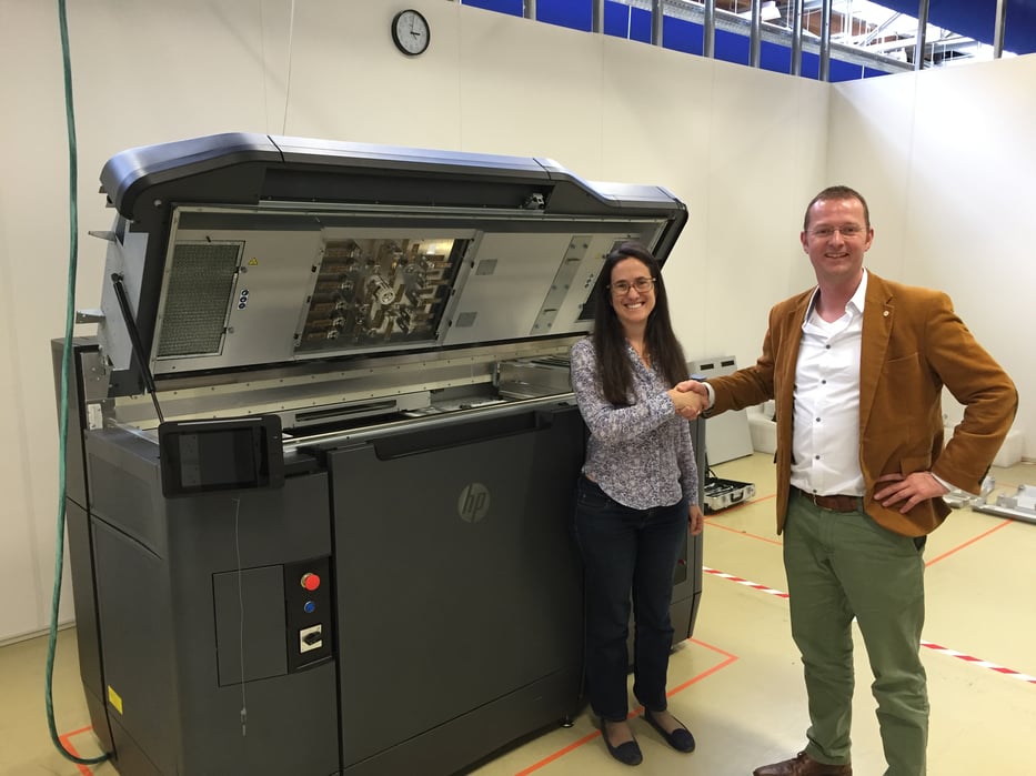 Shapeways receives the first HP Multi Jet Fusion 3D Printer! - Shapeways  Blog